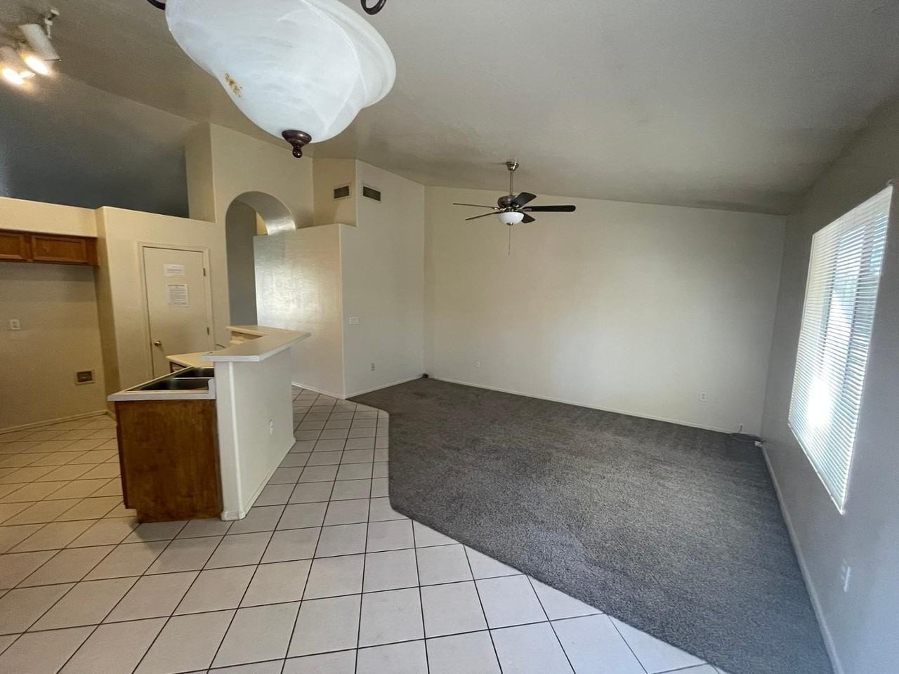 837 E Glenmere Dr - Photo 2 of 15