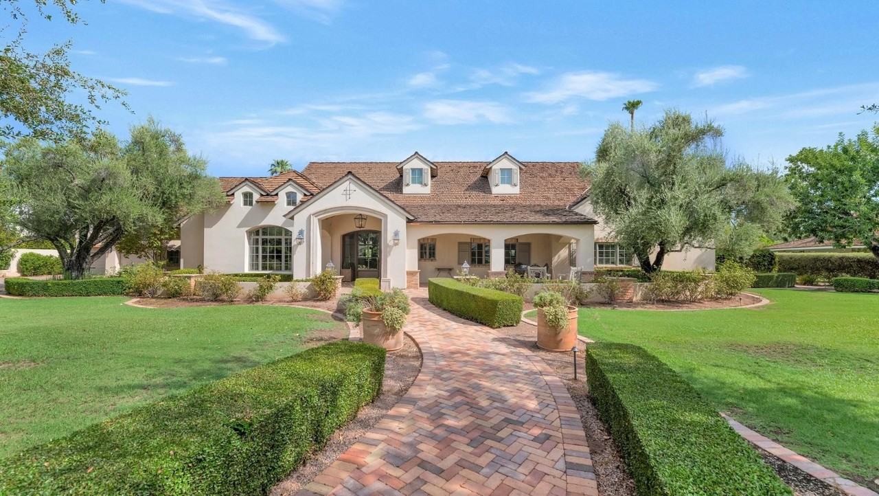 6248 E Montecito Ave