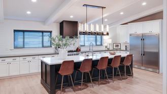 243 W Harmont Dr - Photo 1 of 1