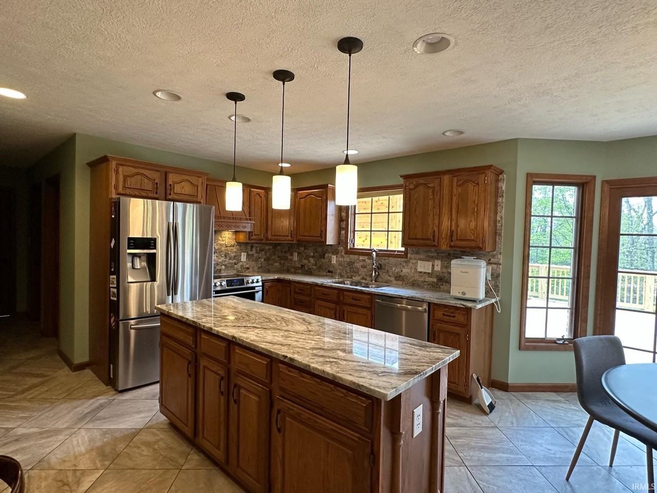 3825 E Devonshire Ct - Photo 5 of 36