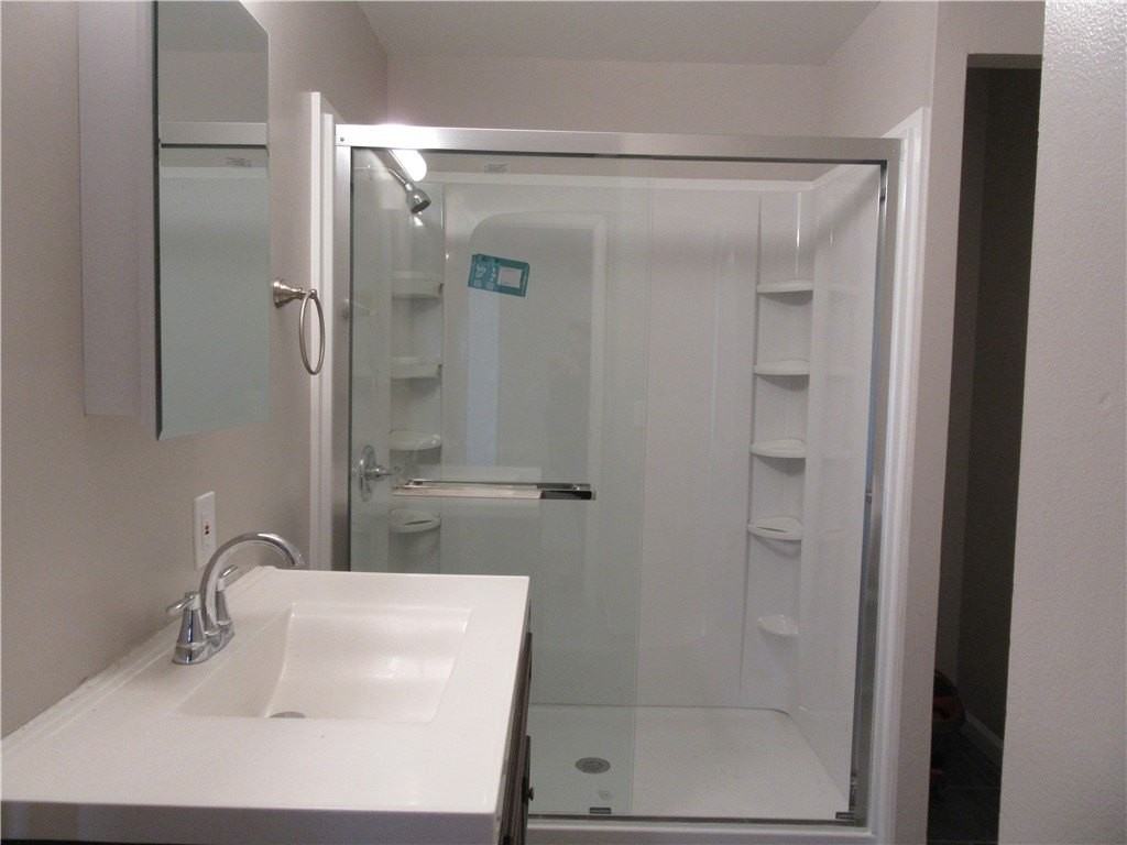 212 Vollmer Pkwy - Photo 5 of 21