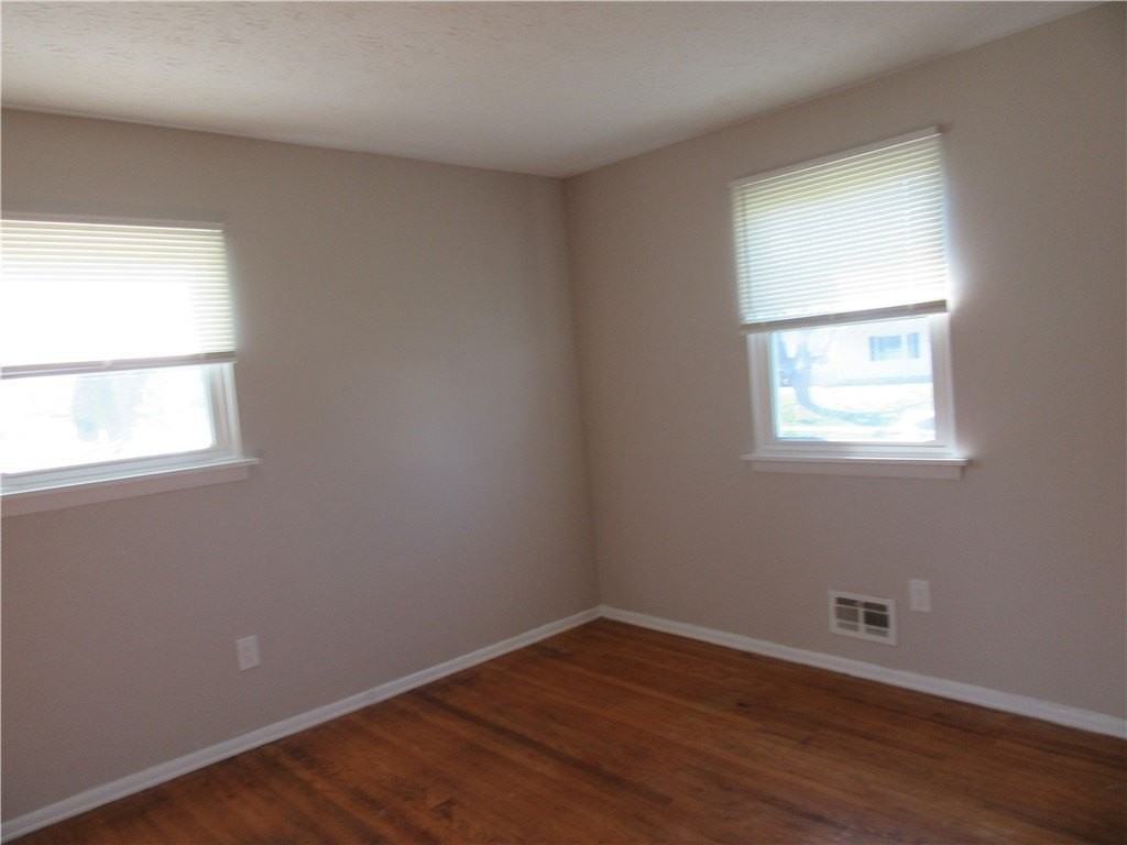 212 Vollmer Pkwy - Photo 7 of 21