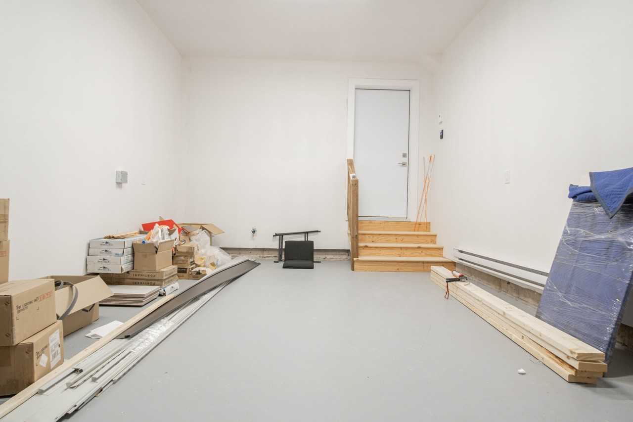 204 Dickey Boulevard - Photo 4 of 26