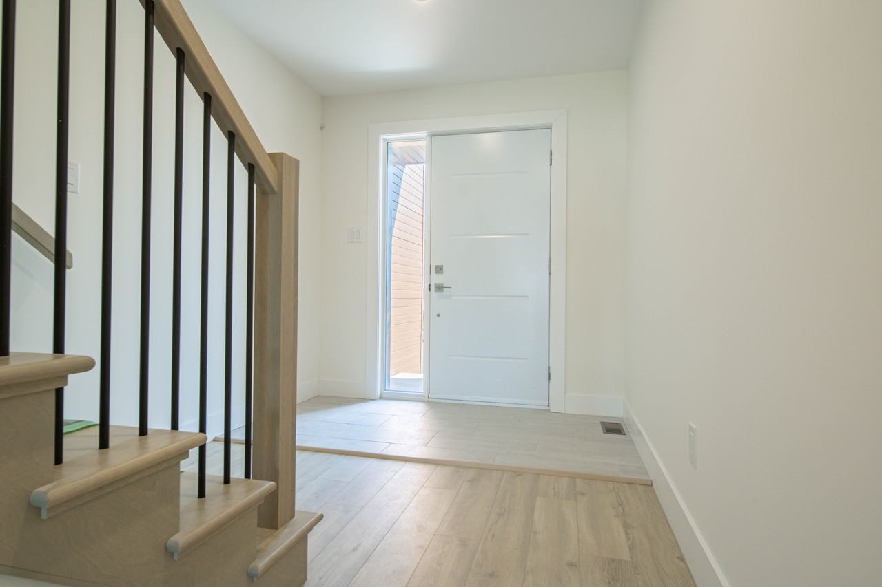 204 Dickey Boulevard - Photo 6 of 26