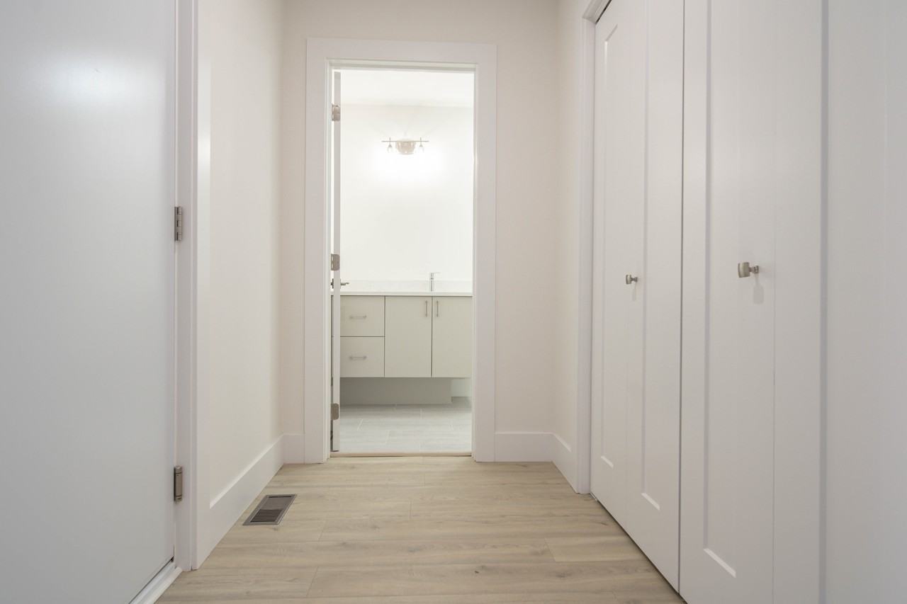 204 Dickey Boulevard - Photo 7 of 26