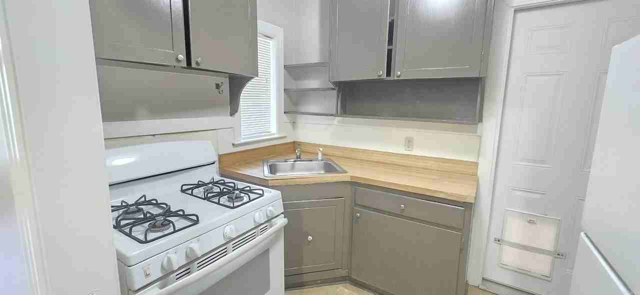 306 S Valentine St - Photo 2 of 11