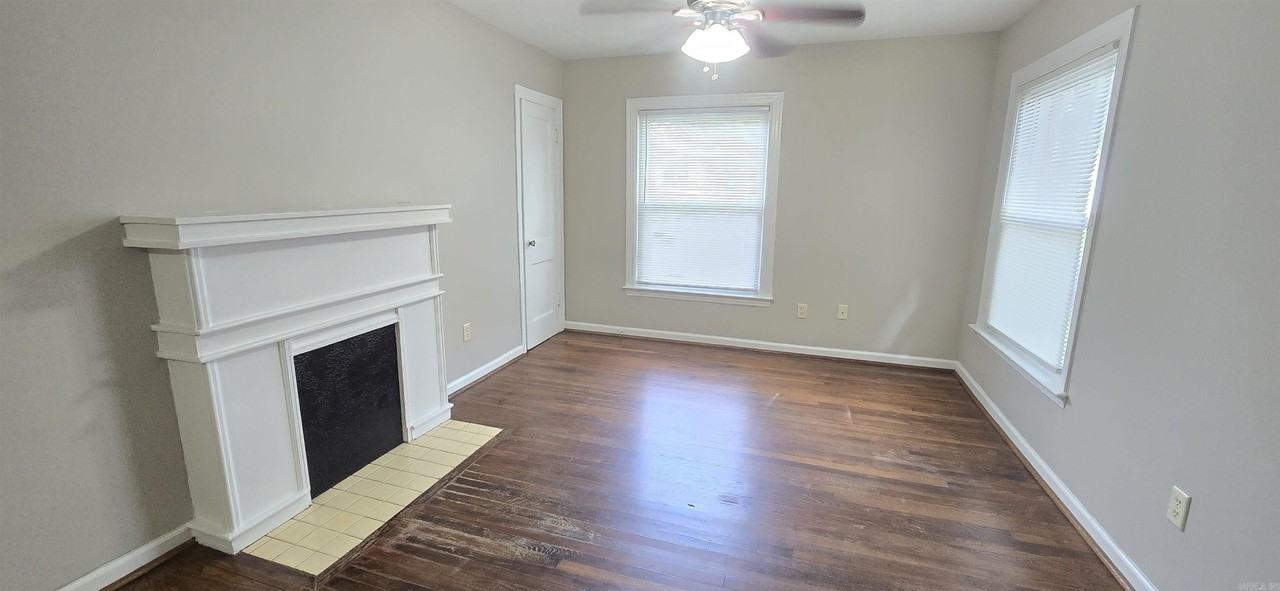 306 S Valentine St - Photo 4 of 11