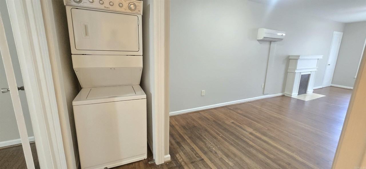 306 S Valentine St - Photo 6 of 11