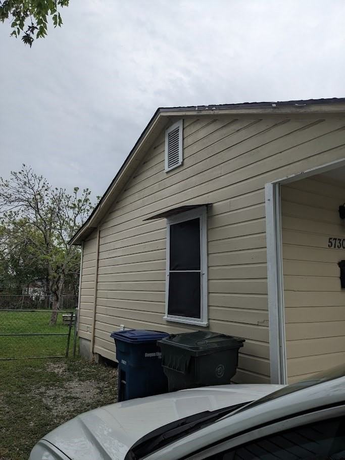 5730 Cordelia St - Photo 3 of 20