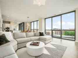 featured image of 250 W Spring St #713