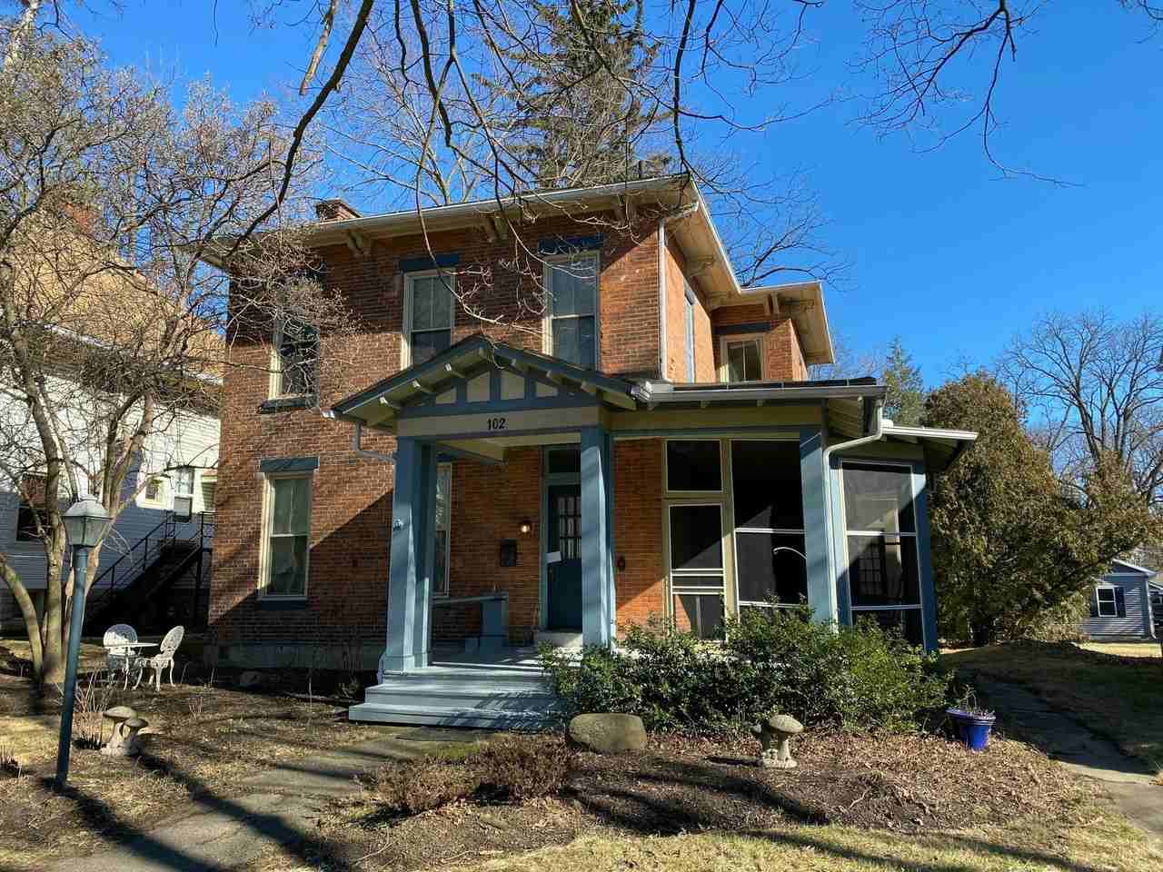 102 N Washington St - Photo 2 of 28