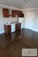 featured image of 1712 W Albion Ave