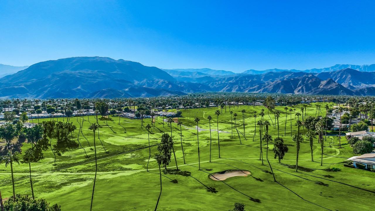 47 Juan Carlos Dr - Photo 5 of 28