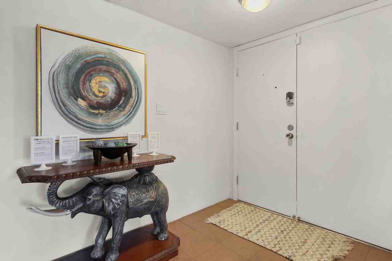 47 Juan Carlos Dr - Photo 7 of 28