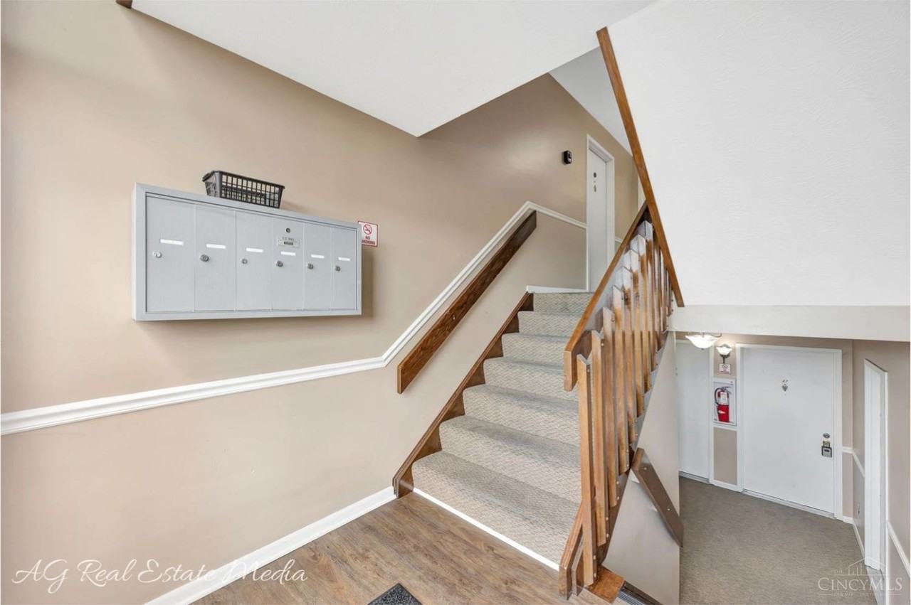 5045 Tri County View Dr - Photo 3 of 20