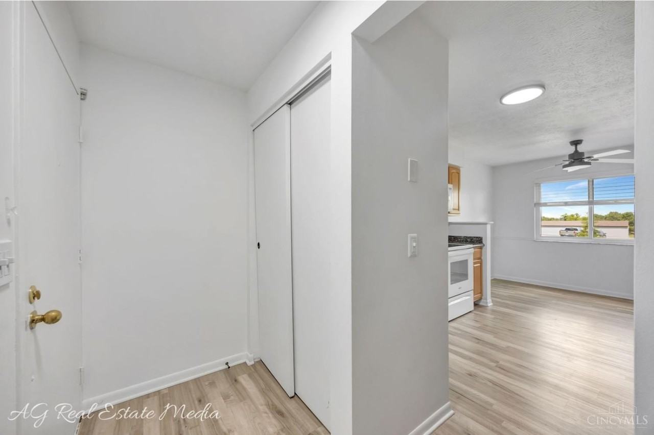 5045 Tri County View Dr - Photo 7 of 20