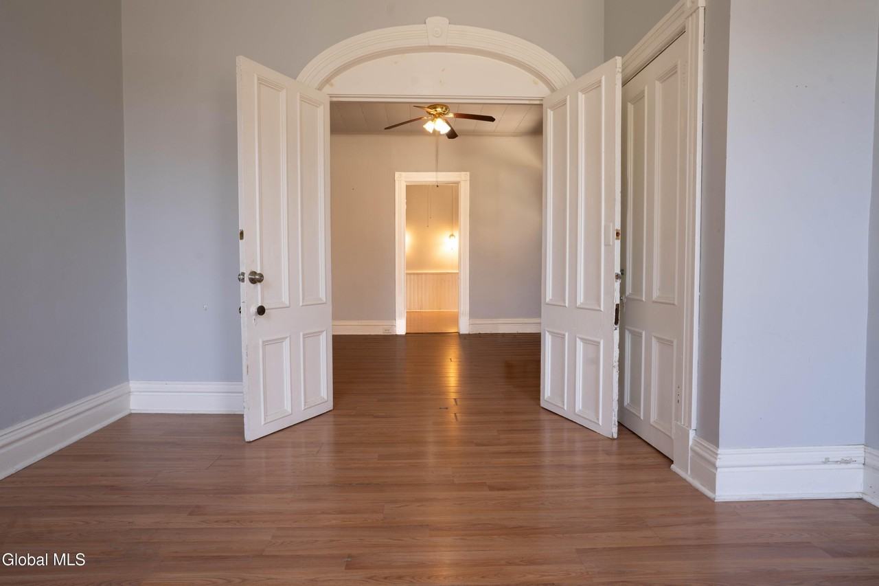 546 5th Ave Unit 1 - Photo 4 of 23