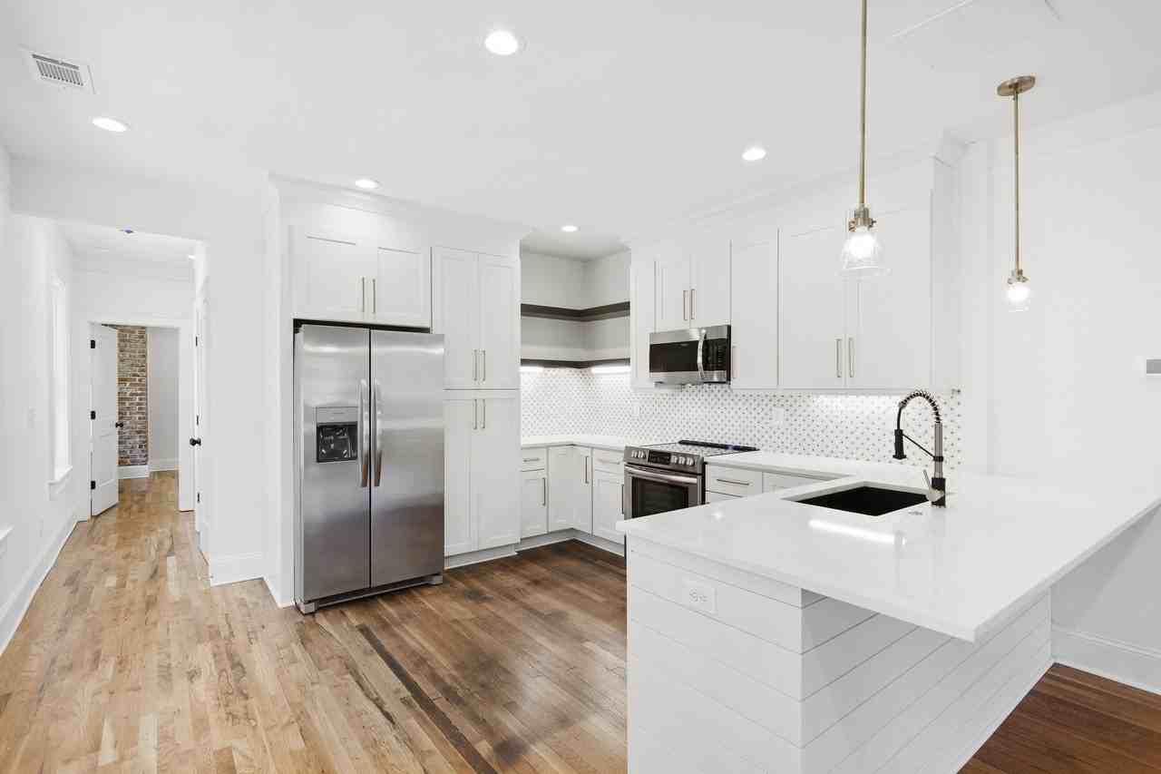 512 Ralph Mcgill Blvd Ne #4 - Photo 5 of 11