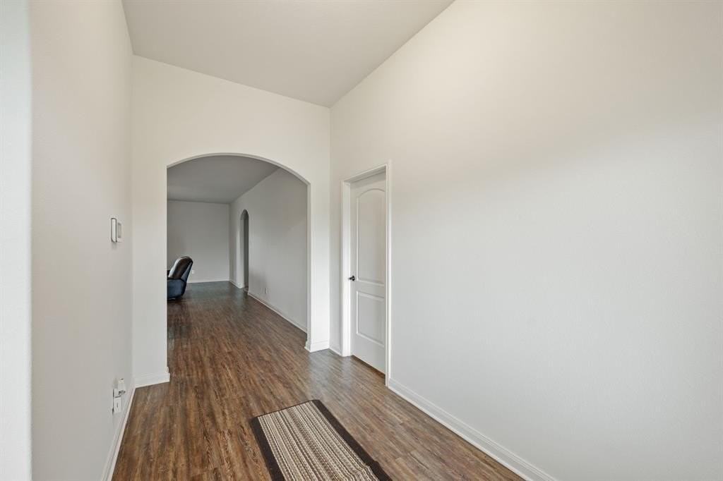 719 Milas Ln - Photo 4 of 26