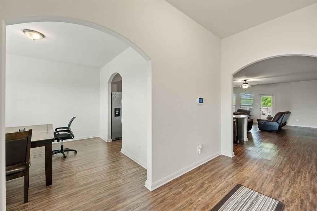 719 Milas Ln - Photo 5 of 26