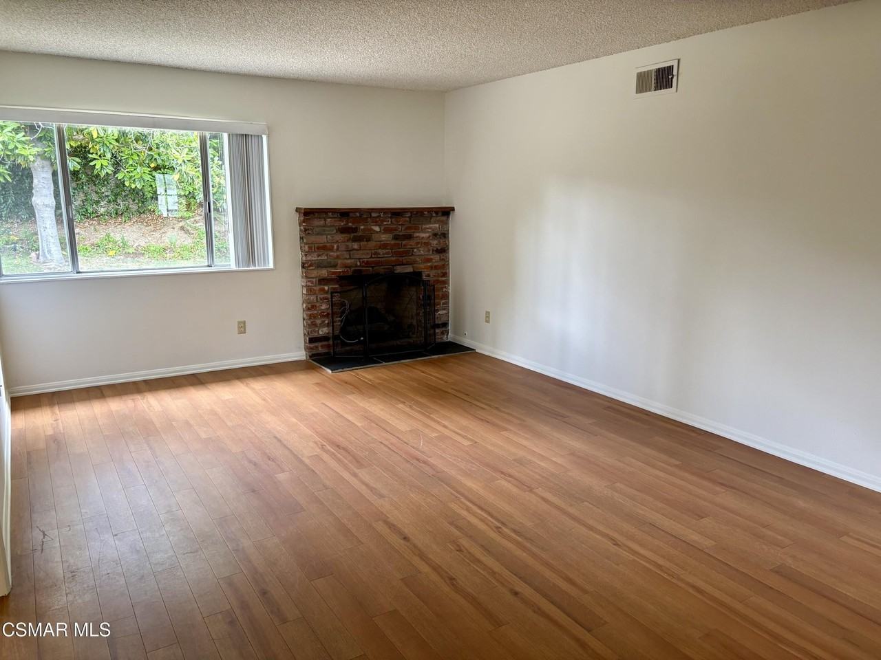 5780 Lake Lindero Dr - Photo 3 of 22