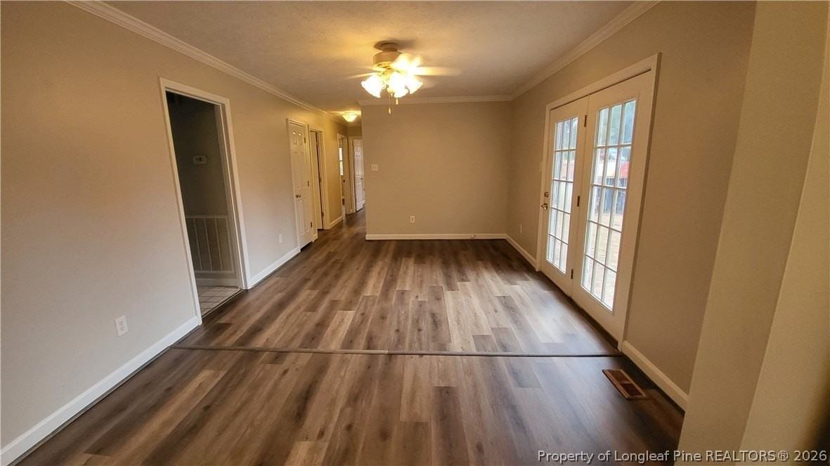 303 W 23rd St - Photo 4 of 12
