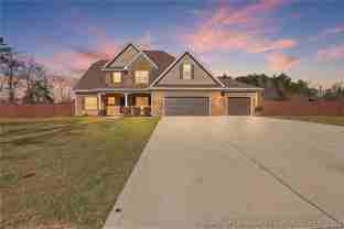 206 Leland Ln - Photo 1 of 1