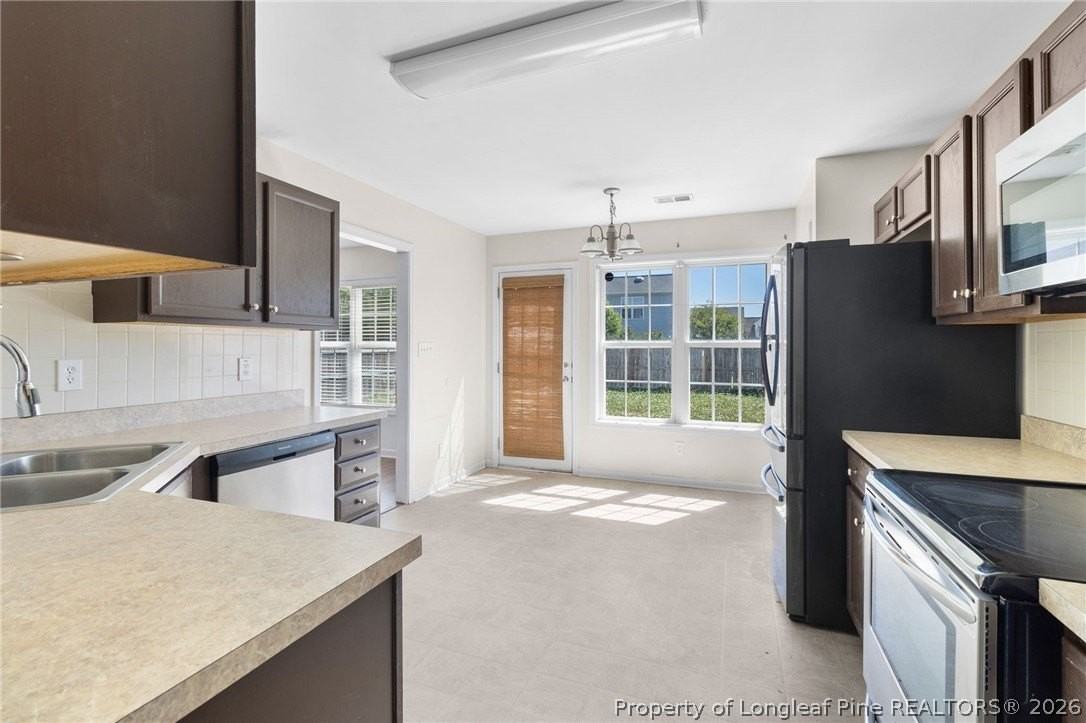 175 Ranier Dr - Photo 6 of 17