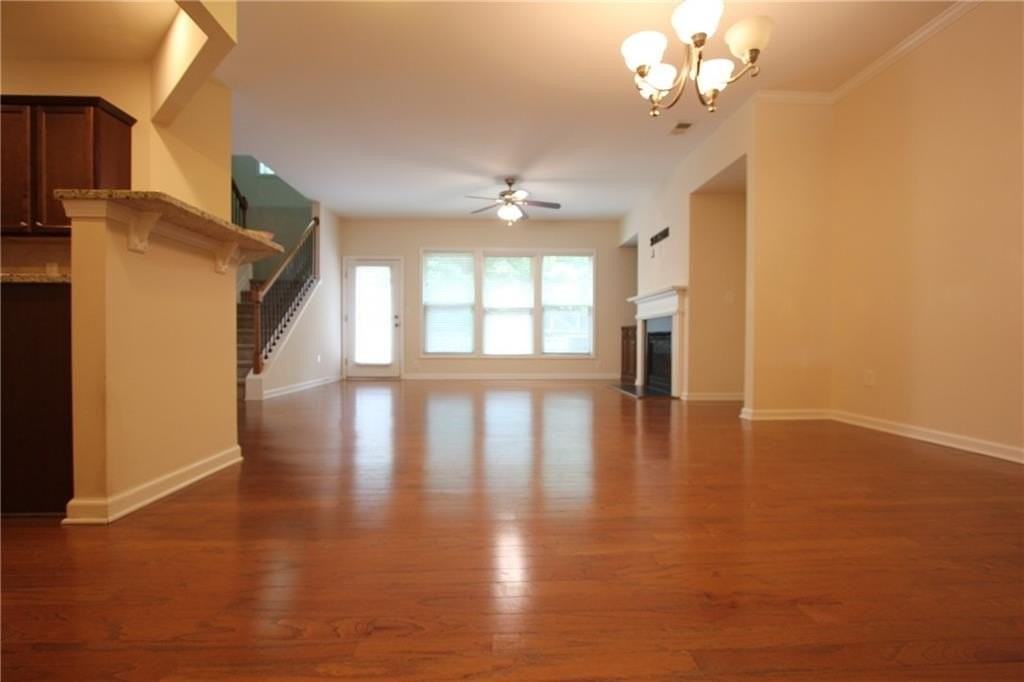 2132 Greencrest Cir - Photo 3 of 42