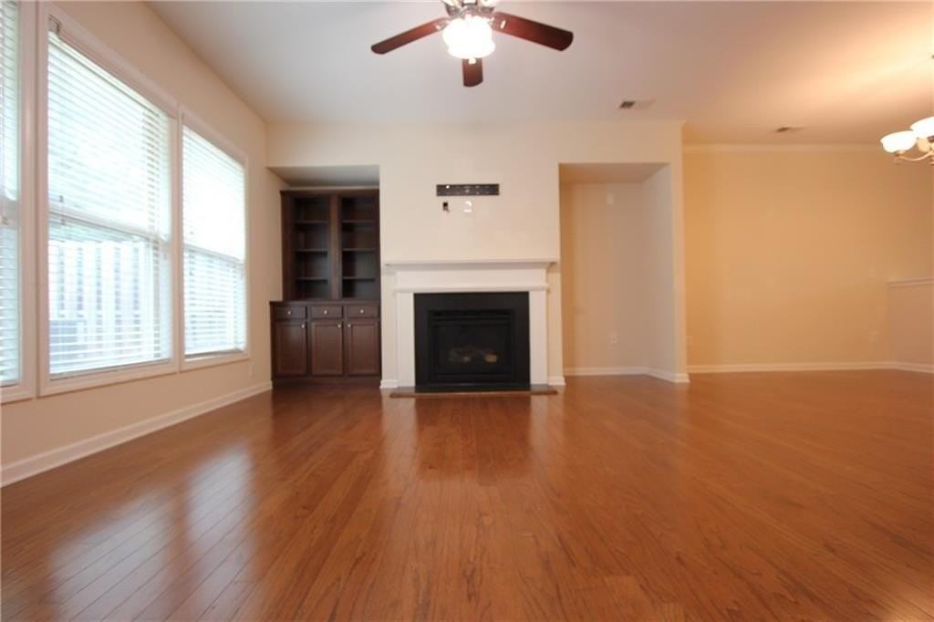 2132 Greencrest Cir - Photo 5 of 42