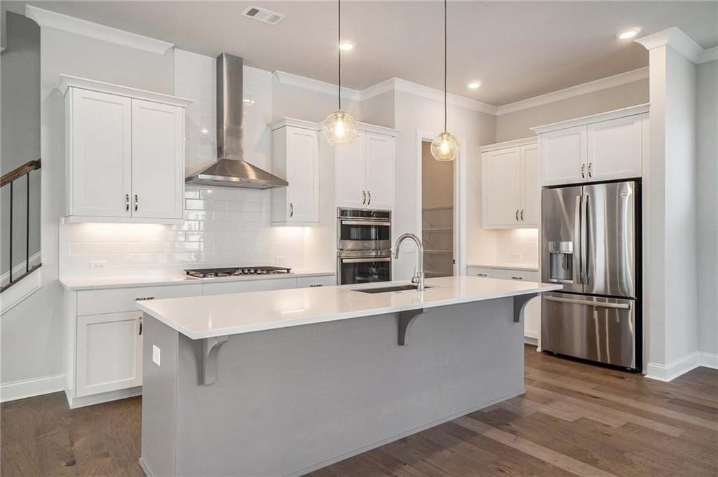 106 Basil St - Photo 5 of 25