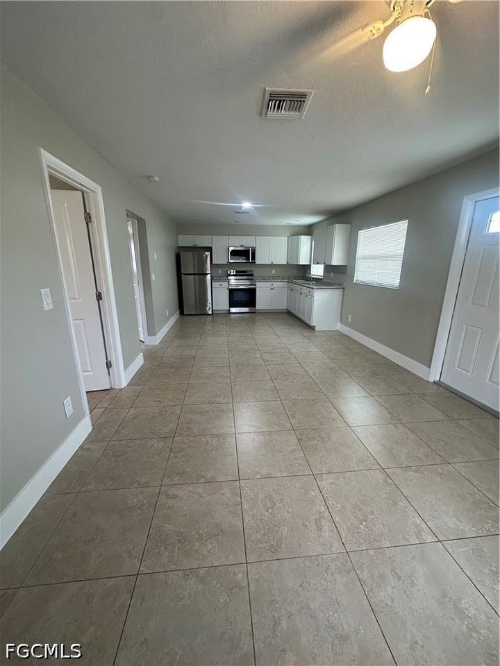 16920 Carmen Ave - Photo 2 of 15