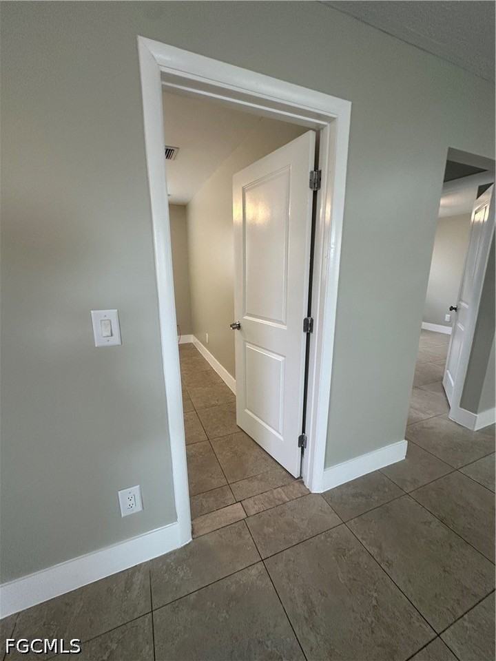 16920 Carmen Ave - Photo 6 of 15