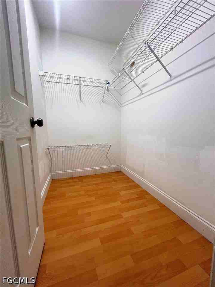 1045 Ne 40th Ter - Photo 7 of 16