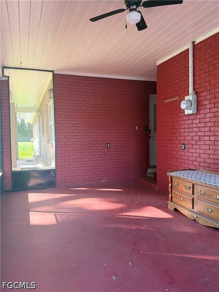 48 Harbor Cir - Photo 4 of 22