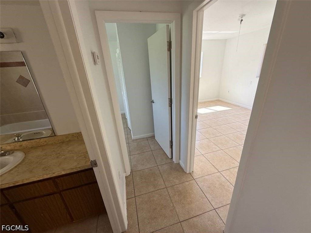 537 Se 6th Pl #B - Photo 6 of 16