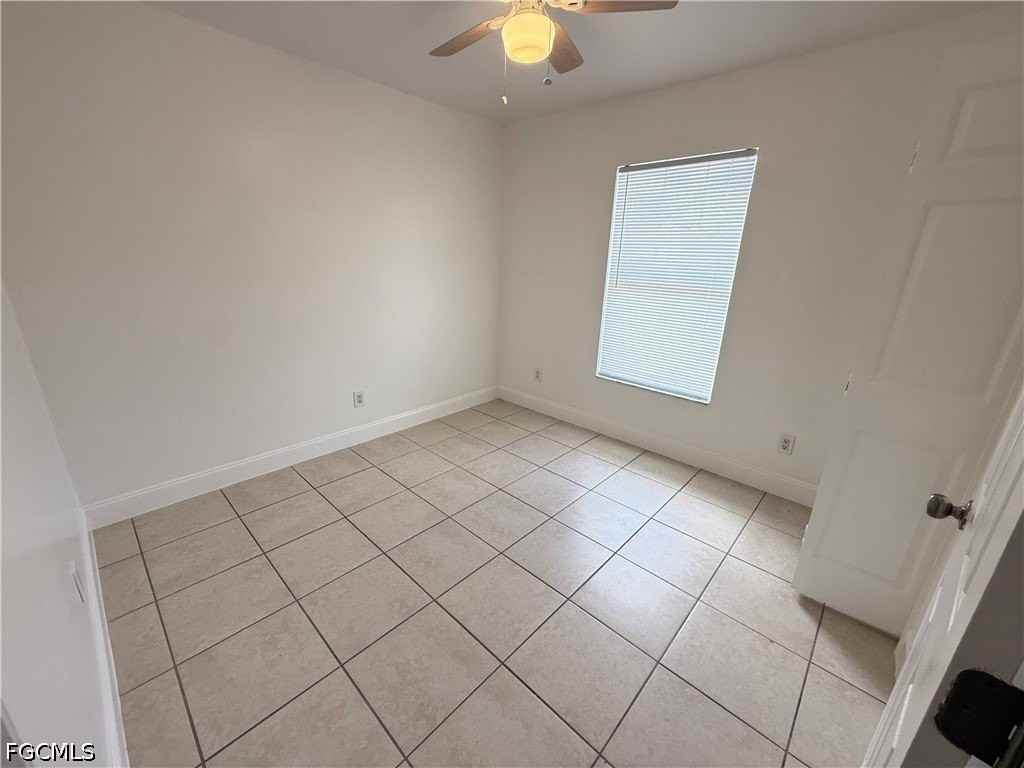 700 W 12th St - Photo 5 of 11