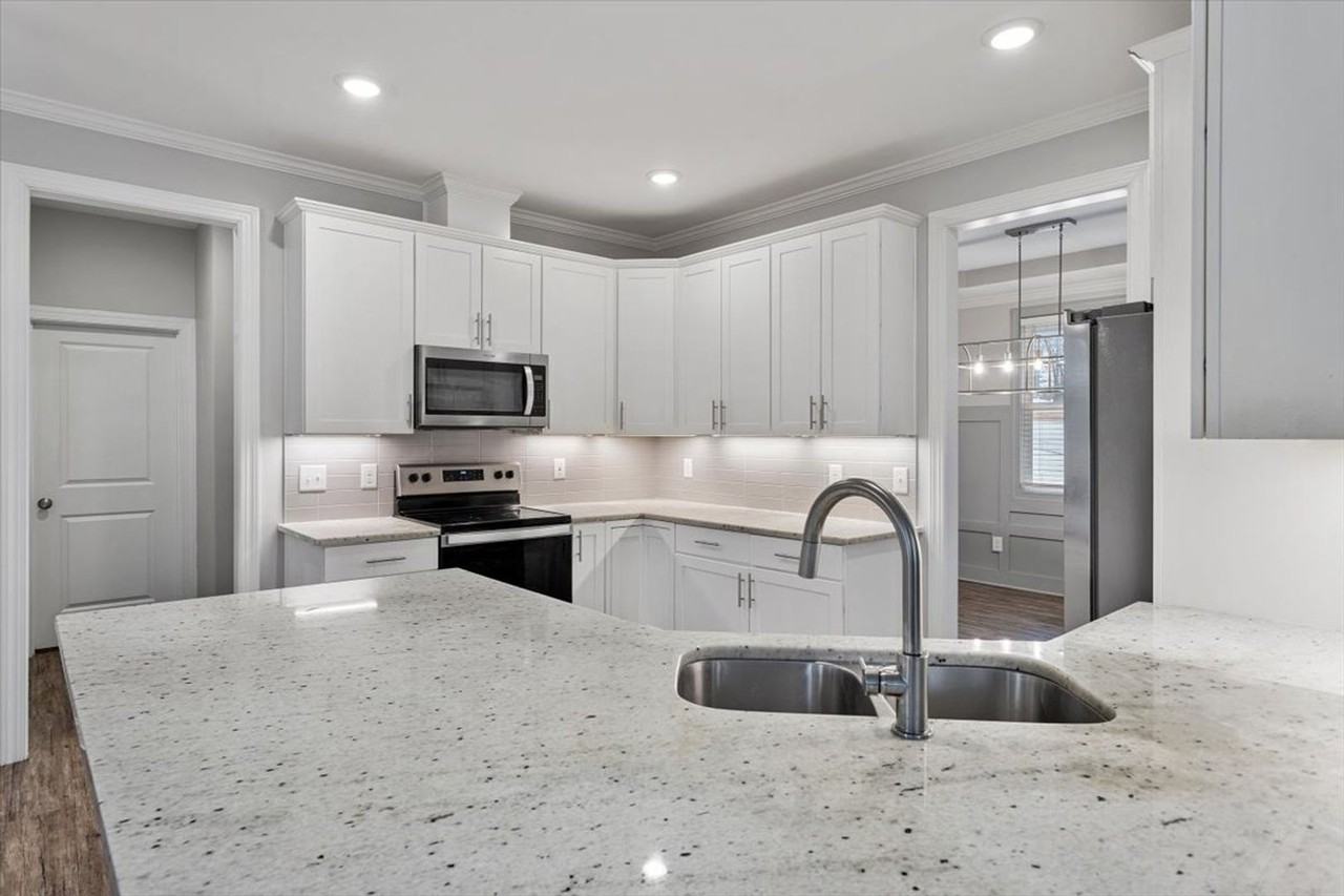 54 Summerglow Ct - Photo 6 of 37