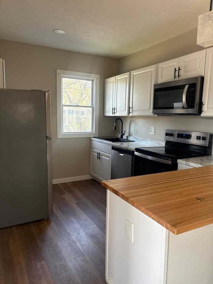 3104 Poe Ave - Photo 4 of 10