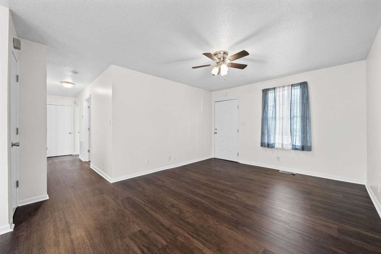 352 Woodale Dr - Photo 7 of 24