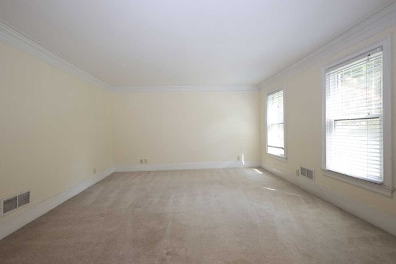 342 Regent Ct Sw - Photo 5 of 50