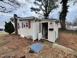 featured image of 47 Appleton Ave #2