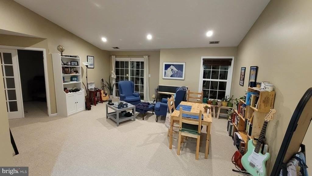 119 Commonwealth Ct #10 - Photo 2 of 6