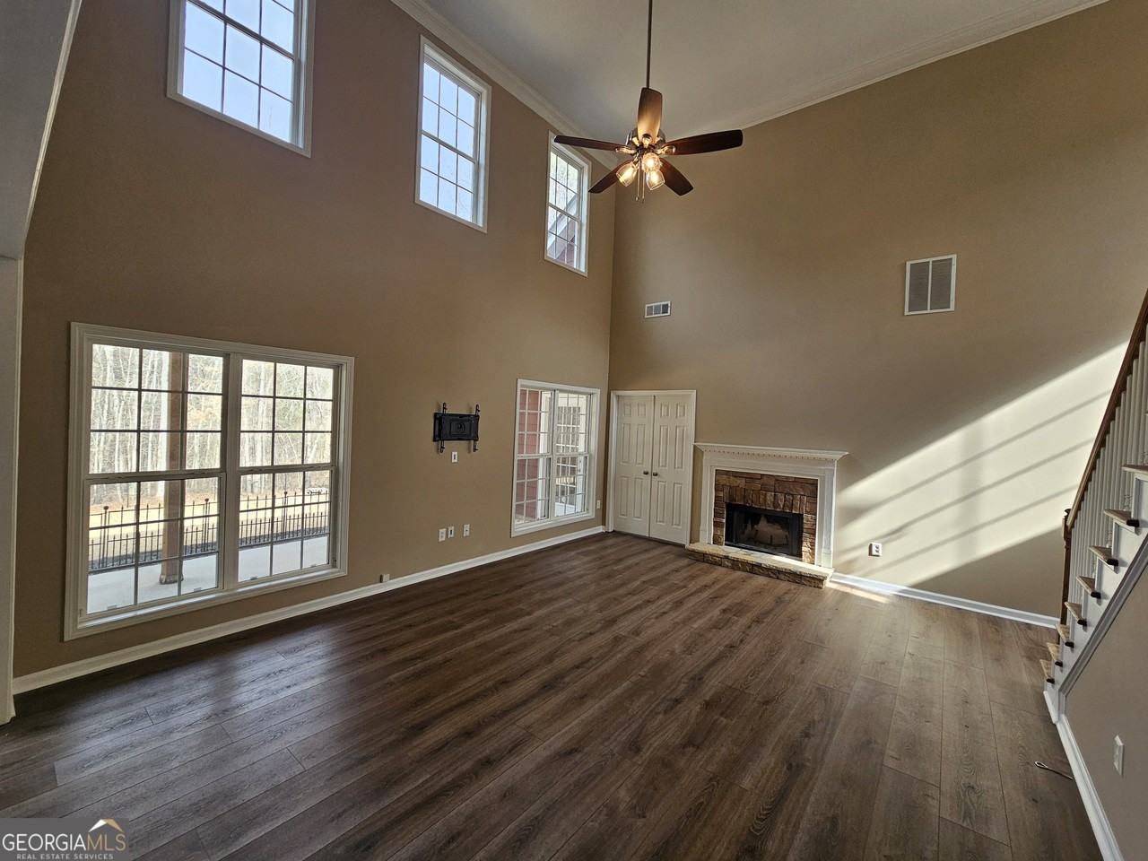 31 Ridgeview Dr - Photo 2 of 23