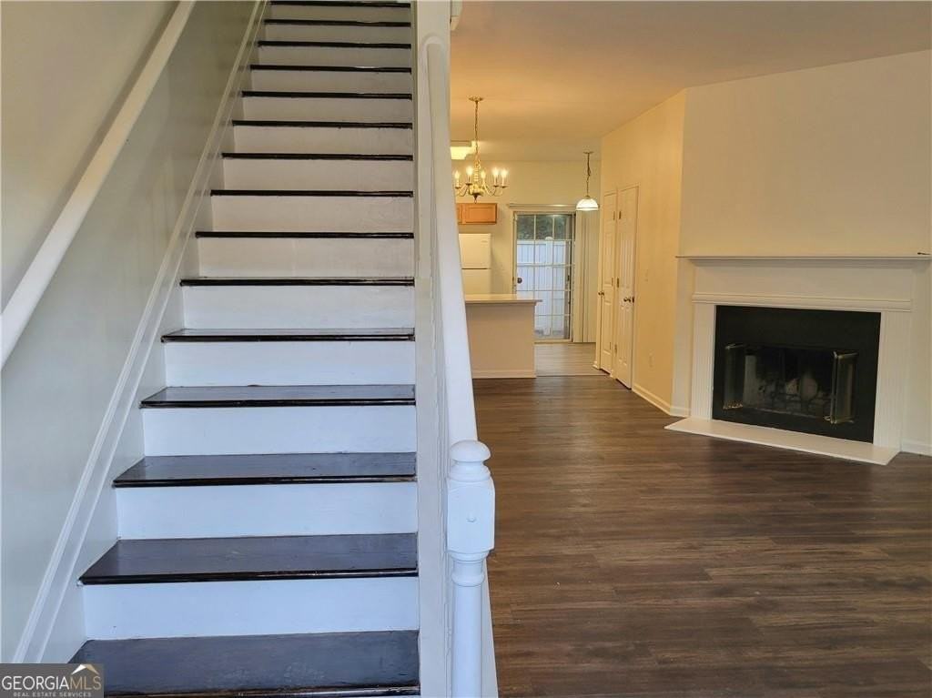 1497 Cove Creek Cir - Photo 3 of 16