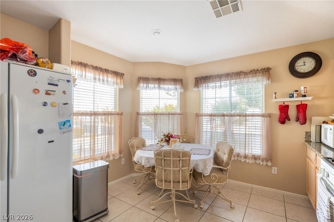 1563 Raining Hills St - Photo 5 of 24