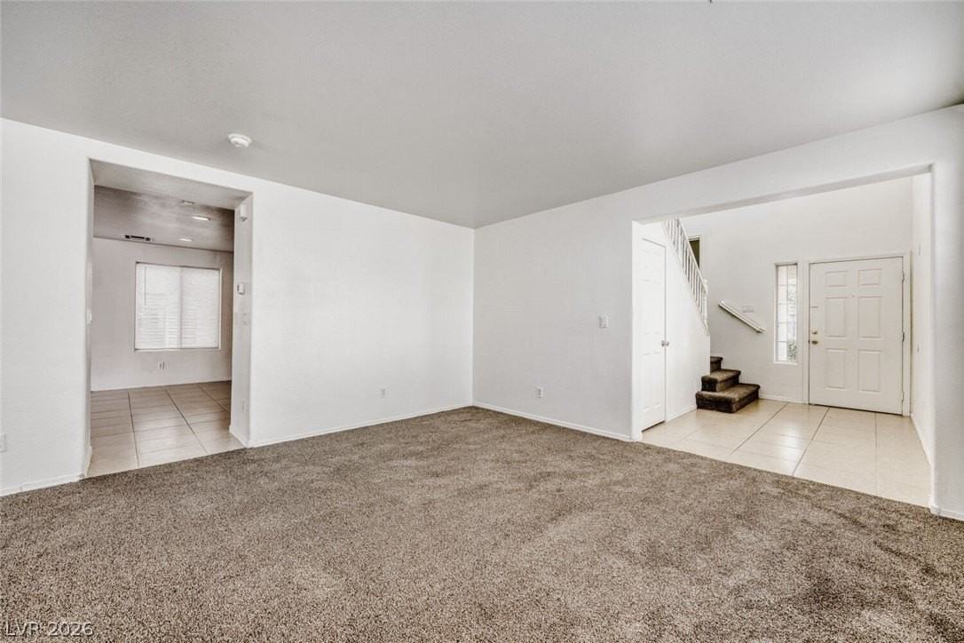 2562 Begonia Valley Ave - Photo 4 of 20