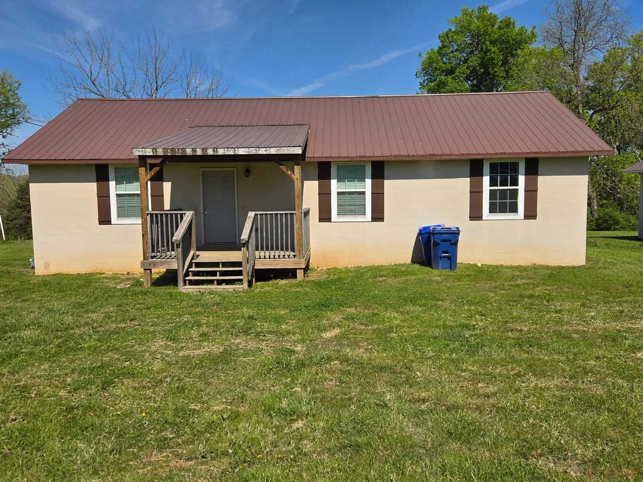 508 3rd St #1 - Photo 2 of 14