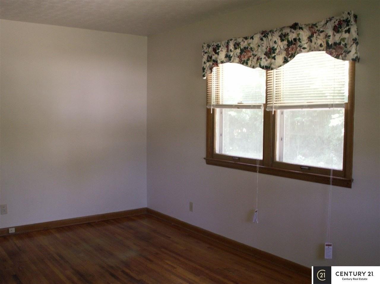 6825 Spaulding St - Photo 2 of 10