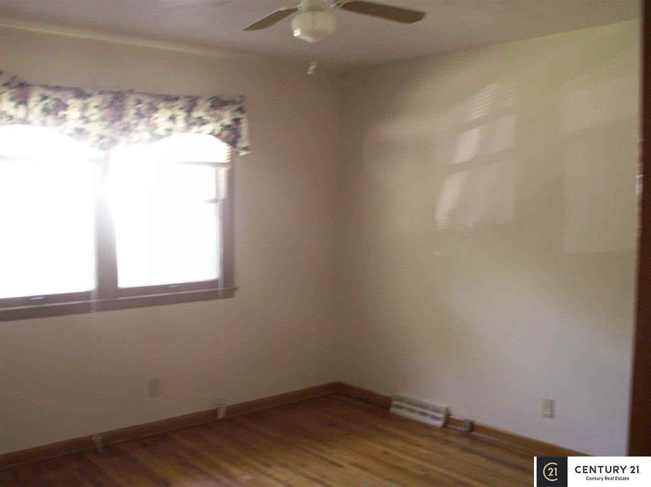 6825 Spaulding St - Photo 3 of 10